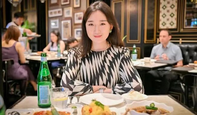 华人女子财富暴涨3亿！坐稳女首富，聘新西兰前总理（组图） - 20