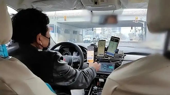 大批网约车司机陷入困局:跟风买电车后跑一天亏一天(组图) - 4
