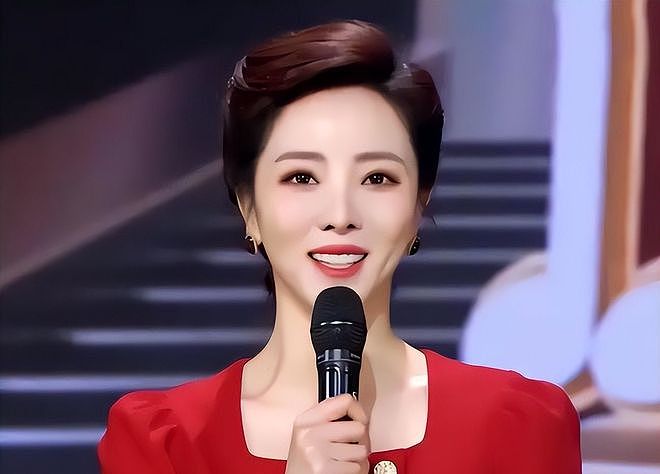 金子终会发光?为丈夫回归家庭的董卿近况曝光,父亲坦言如今处境(组图) - 21