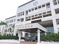 9岁女儿遭2男性侵，母亲竟称“她说谎”，还多次陪加害人出庭（图）