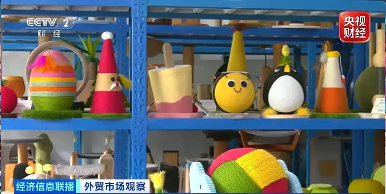 “抢”舱位!“抢”空箱!中美航线全面爆舱(组图) - 2