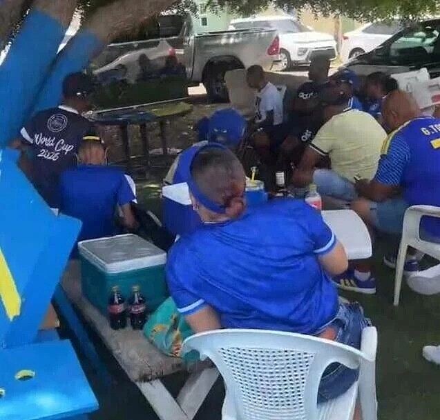 世界杯|库拉索华裔老板请球迷食烧烤,当地华人近6千多来自广东(组图) - 3