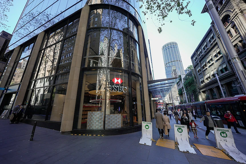 因一条短信，澳华女损失近$5万！汇丰银行“冒充诈骗”案今日开庭，或面临数亿重罚 - 5