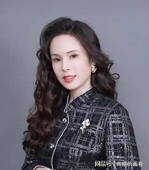 60岁女子被白睡十年倒贴巨资，不婚不育下场凄凉 - 30