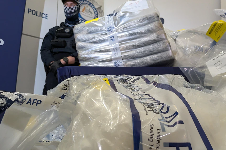 澳警方破获特大走私案！缴获320公斤毒品，黑市价近$1亿，6人被逮捕（组图） - 2