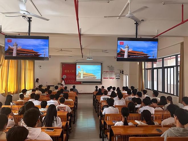 大学生彻底破防:刚考上的大学变成了衡水,大学高中化正席卷中国(组图) - 14