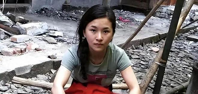 “谁给40万就嫁给谁” 5年前卖身救父的女孩,如今过得怎么样了?(组图) - 1