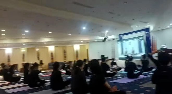 被父母送进网戒机构后：一个21岁女孩从沙漠到非洲的“噩梦”漂流（组图） - 1