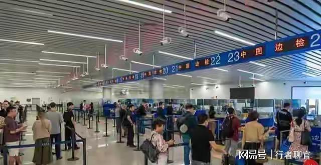 白云机场深夜劝返大批外籍旅客：有签证不代表能入境（组图） - 1