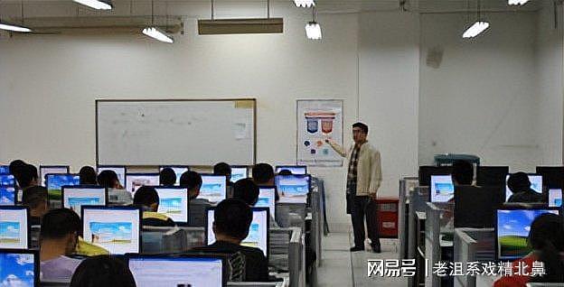 大学生的天塌了：考上的大学竟然变成了衡水，大学高中化席卷全国（组图） - 3
