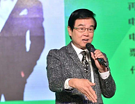 黄百鸣入狱，曾停工伴妻抗癌再受瞩