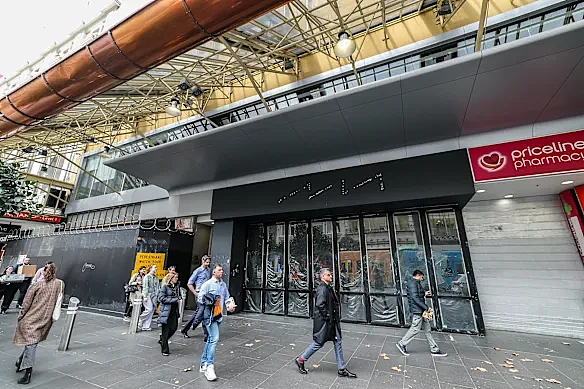 墨尔本商业地产大变局:地标商场超$2亿挂牌,中国房企保利出售整栋写字楼(组图) - 1