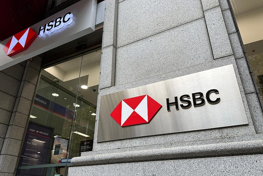 HSBC客户被骗超$3400万，有华人中招！放行千条诈骗短信，电信巨头竟仅被警告 - 4