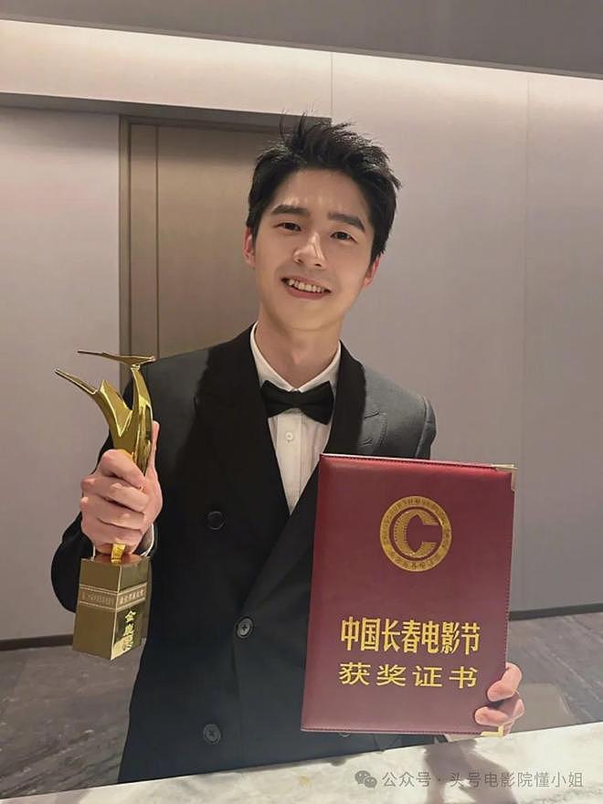 内娱真的变天了！以前顶流片酬上亿，现在百亿影帝刘昊然求工作 - 24