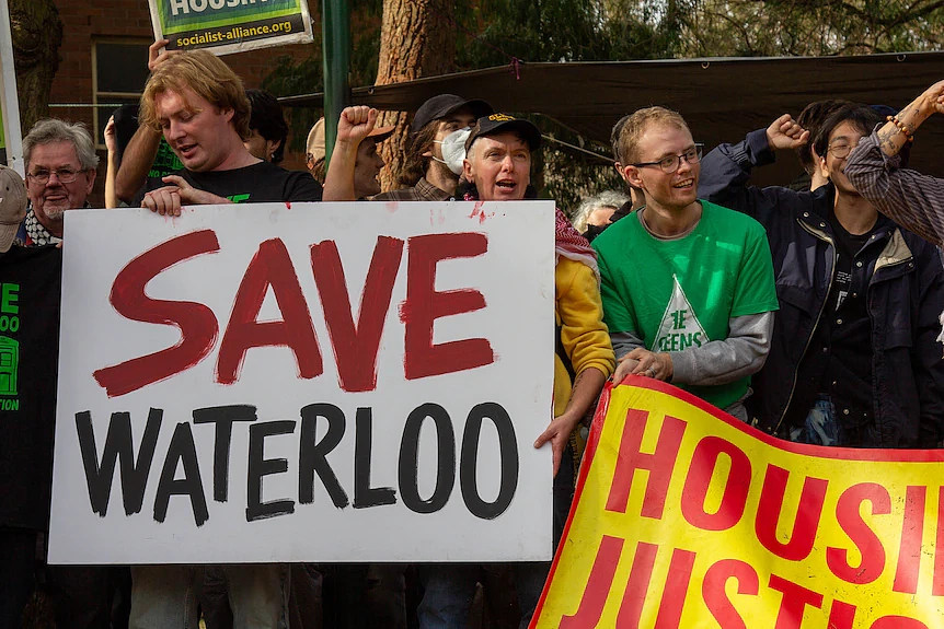 悉尼Waterloo公屋拆迁发生冲突:警方强行清场并逮捕一名女抗议者(组图) - 6