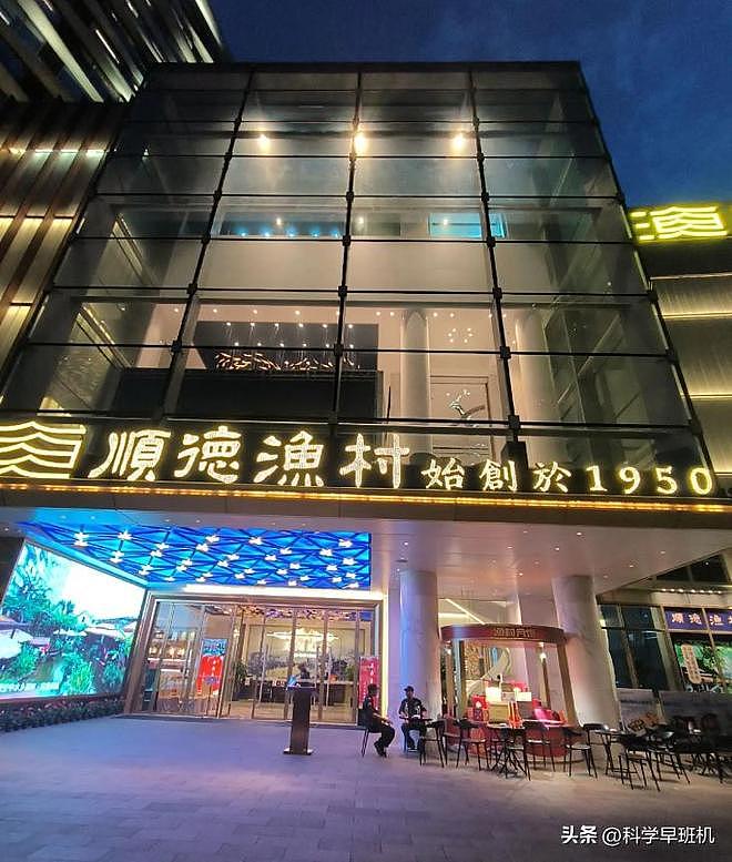 宝妈带娃避雨被保安撵：本地人爆料，不是第一次，商家生意恐要黄（组图） - 20