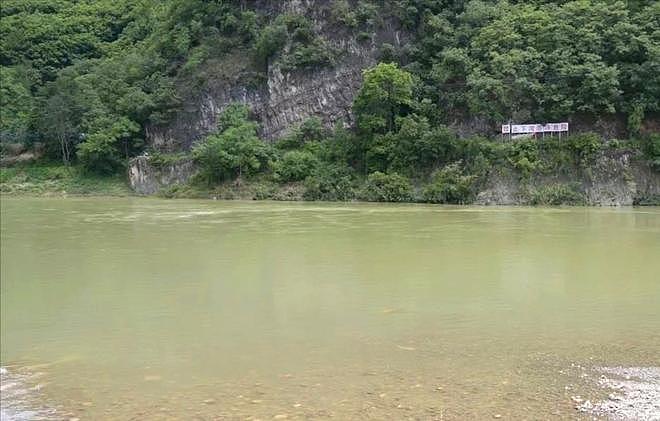 20岁外卖小哥勇救落水父子牺牲,生前心愿为父买车令人泪目(组图) - 2