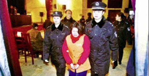 他是身高1.34米的亿万富翁,每月给妻子2万,依然被她害了 - 2