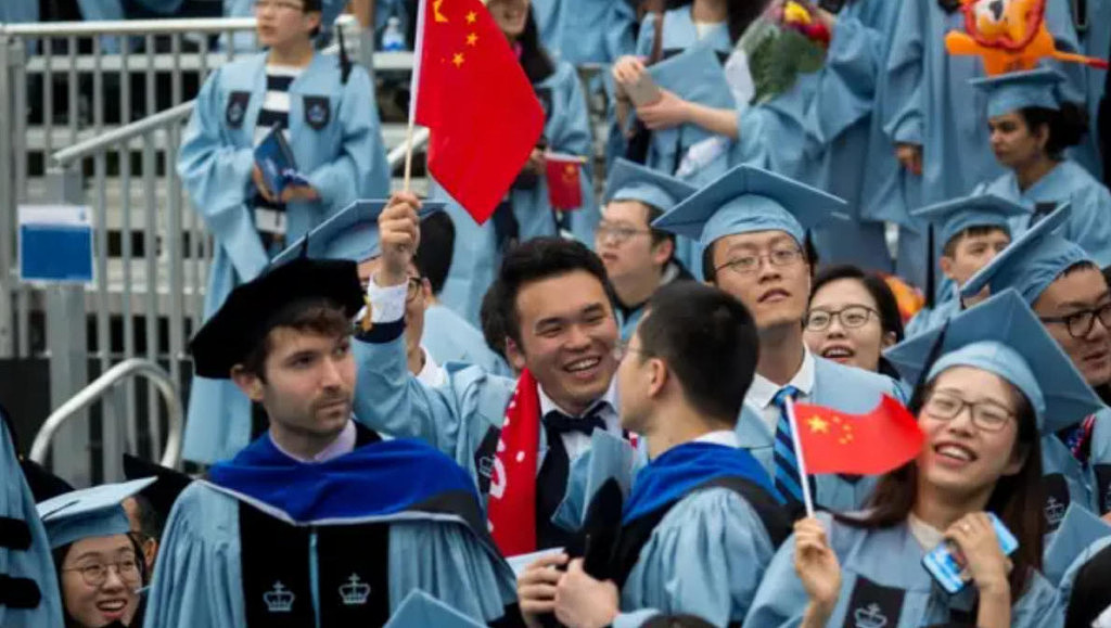 美国四刀齐下！这是要逼中国留学生集体回国？ - 1
