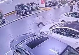 香港机场黄金大劫案！7名嫌犯被捕，金条仍未找回！警方：有内鬼（组图） - 13