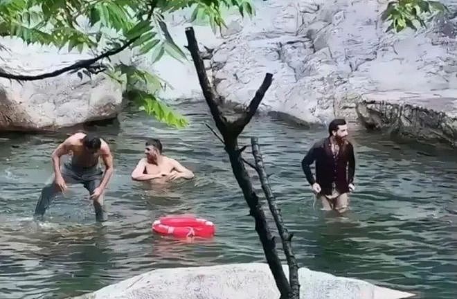 印度人南京街头制造闹剧,多国收紧签证,南京:规则面前不姑息!(组图) - 2