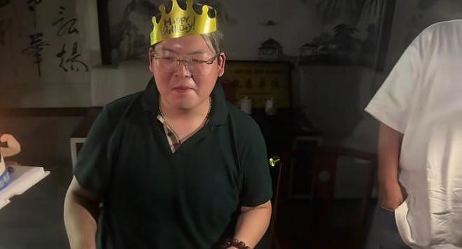 向佐的采访视频爆火后，向太在向佑账号留言，愿母子俩早日和解（组图） - 15