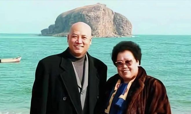 丧妻不到三月，74岁“唐僧”被拍与年轻女子同行，原因很简单 - 2