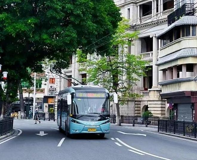 客流暴跌59%，一年亏损2000亿！昔日城市出行主力正“断臂求生” - 10