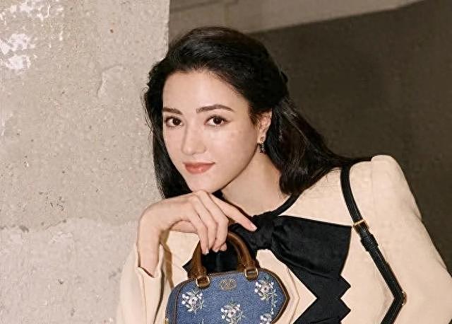 娜然被曝不当言论,霍启刚评论区沦陷,郭晶晶一句话曝真相 - 1