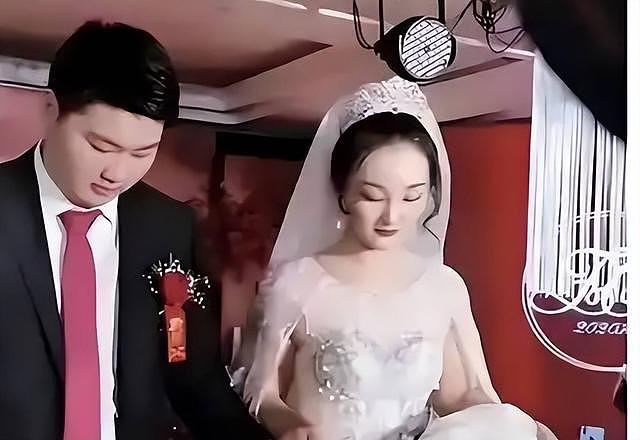 陈亚男苦苦维持的体面,被大衣哥一语戳破,原来我们都被骗了? - 2
