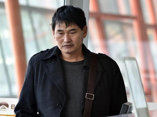 陈亚男苦苦维持的体面,被大衣哥一语戳破,原来我们都被骗了? - 24
