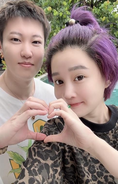 赵本山女儿自曝丈夫是悉尼大学硕士、读了清华EMBA，此前她重度抑郁症复发，老公为缓和其情绪赠送北京一套房 - 2