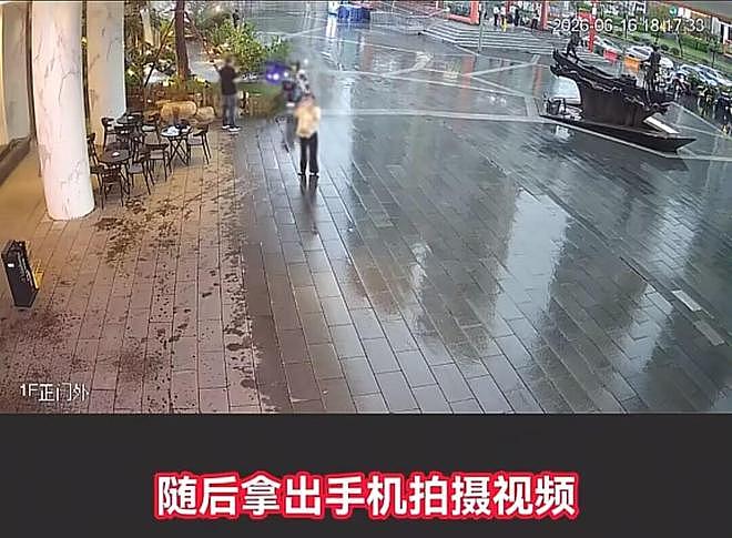 监控还原宝妈避雨事件!矛盾关键点找到了,饭店方透露道歉原因 - 9