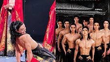 《叹春风》与中国“男色经济”：女性欲望如何变成一门生意？
