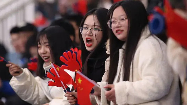 《叹春风》与中国“男色经济”:女性欲望如何变成一门生意? - 2