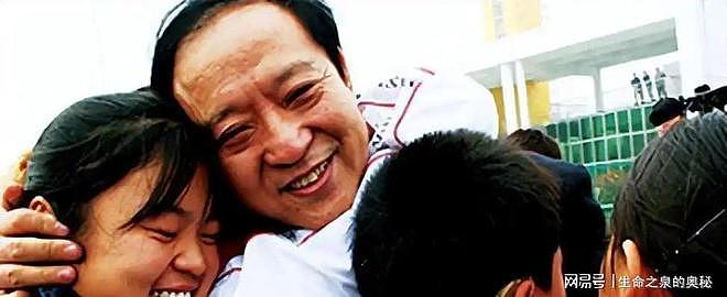 万万没想到,折腾半生倾家荡产的牛群,被美国毕业的儿子这样对待 - 23