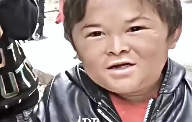 “小马云”女友曝怀了双胞胎,刚成年就当爸,引起网友热议 - 1
