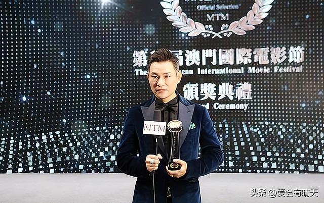 刘德华8年替身近况曝光：无戏可拍，街头摆地摊赚钱，依然有气质 - 10