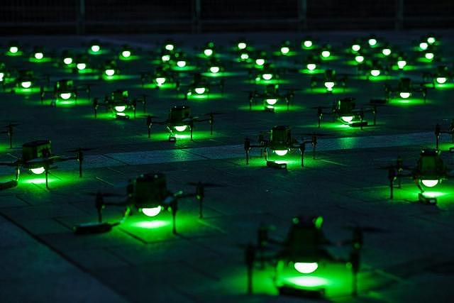 美军被击落飞行员爆料，伊朗无人机如外星人，在空中组成“水母” - 3
