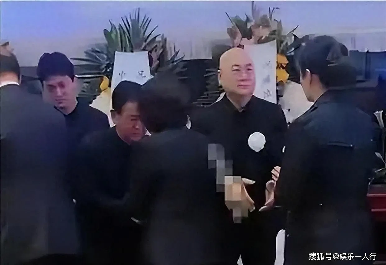 唐僧迟重瑞“新恋情”反转！挽手女子并非新欢，而是…（组图） - 4