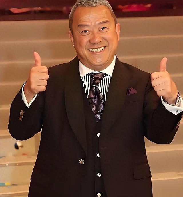 曾志伟儿女现状:长子不生娃,次子离婚,小女儿远嫁,她至今未婚 - 1