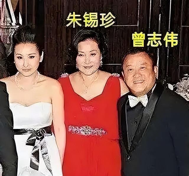 曾志伟儿女现状:长子不生娃,次子离婚,小女儿远嫁,她至今未婚 - 4