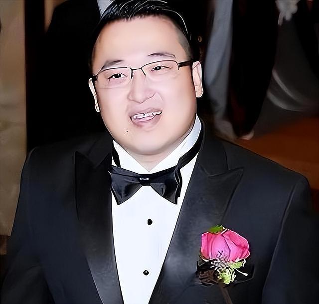 曾志伟儿女现状:长子不生娃,次子离婚,小女儿远嫁,她至今未婚 - 8