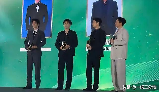 白玉兰合照：杨幂靠边站一脸不高兴，孙俪意外，C 位最有望封视后 - 2