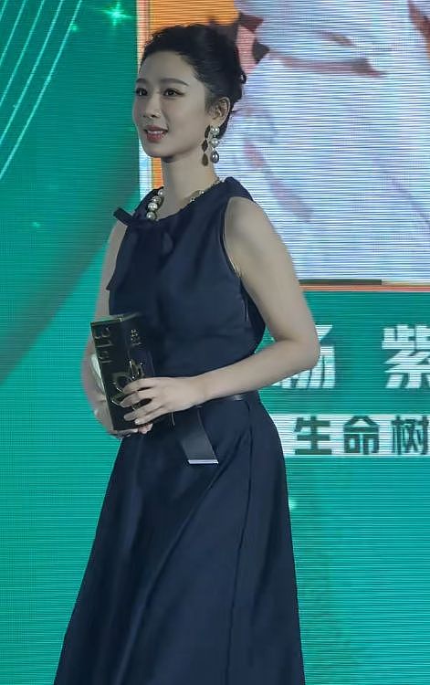 白玉兰红毯：肖战性张力拉满，杨幂腰臀比逆天，孙俪全场最佳（组图） - 14