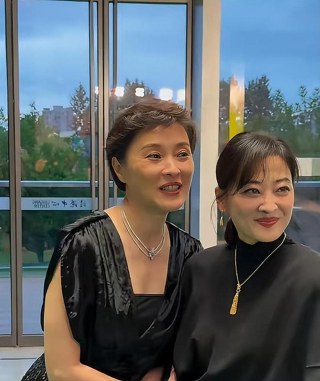 白玉兰红毯：肖战性张力拉满，杨幂腰臀比逆天，孙俪全场最佳（组图） - 22