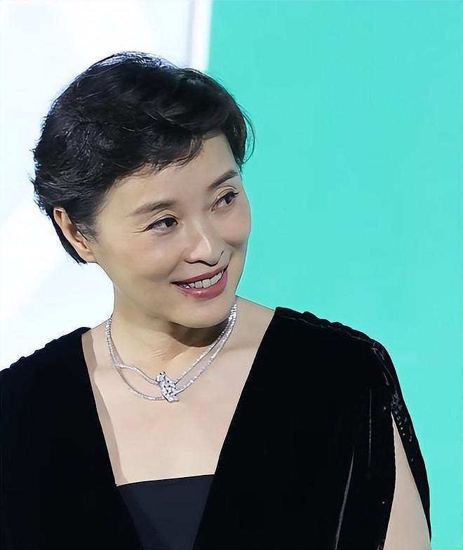 白玉兰红毯：肖战性张力拉满，杨幂腰臀比逆天，孙俪全场最佳（组图） - 23