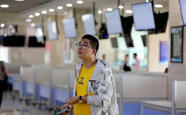 中国毕业生求职困境：好工作稀缺，圈层内推成隐形门槛（组图） - 13