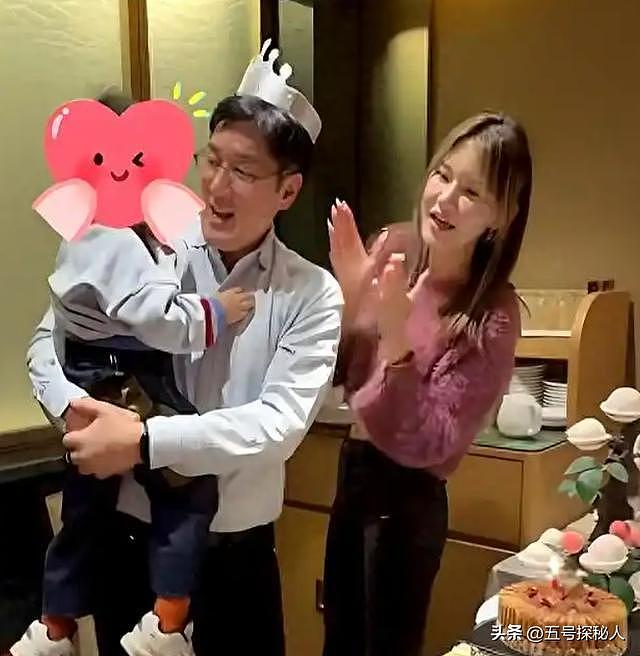 67岁香港富商与网红婚外情9年，女方连生4娃！原配毫不知情（组图） - 1