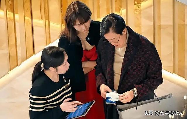 67岁香港富商与网红婚外情9年，女方连生4娃！原配毫不知情（组图） - 19